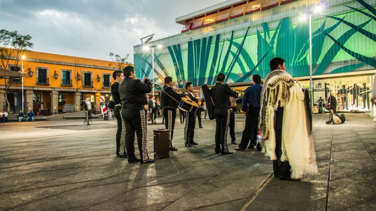 Garibaldi con una copa