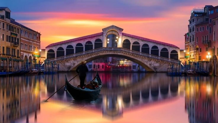 Fantasia Italiana, 8 días